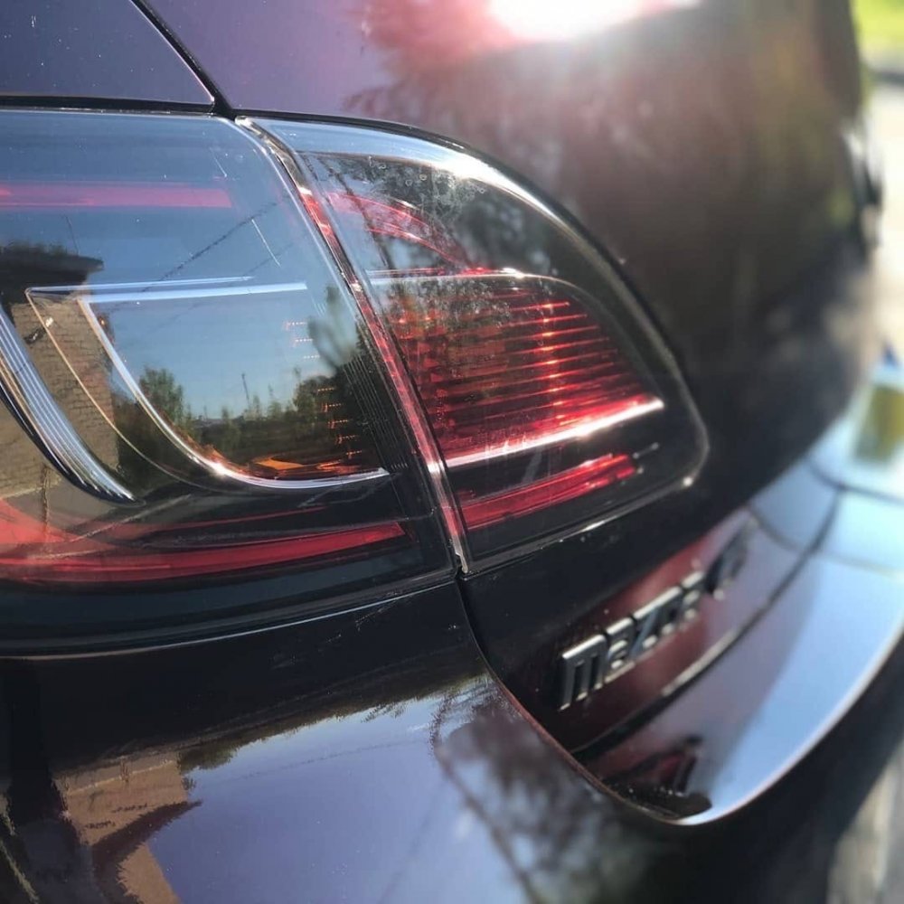 Оклейка пленкой Mazda цвет gloss aluminum GAL27 Mahogany red
